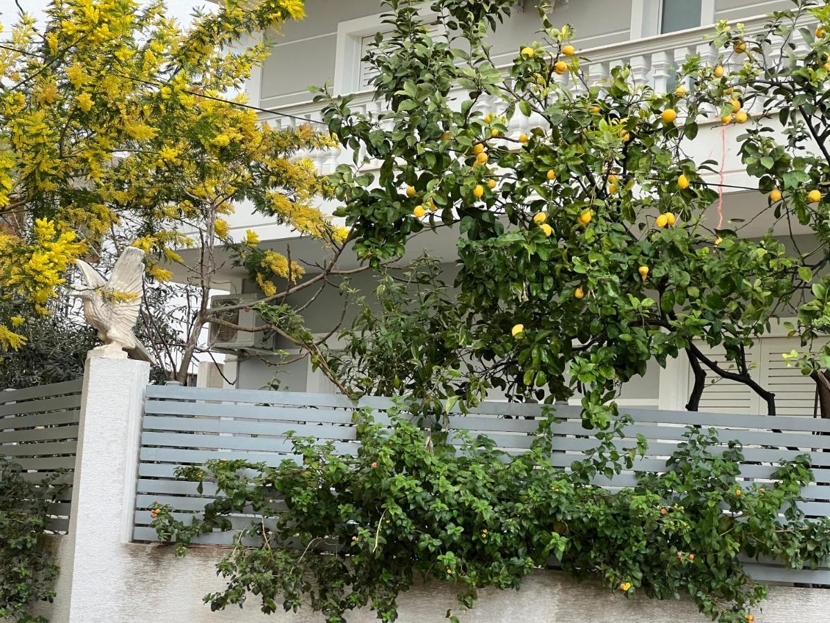 Apartments&Studios ARDIAN-MANDI Sarande Bagian luar foto