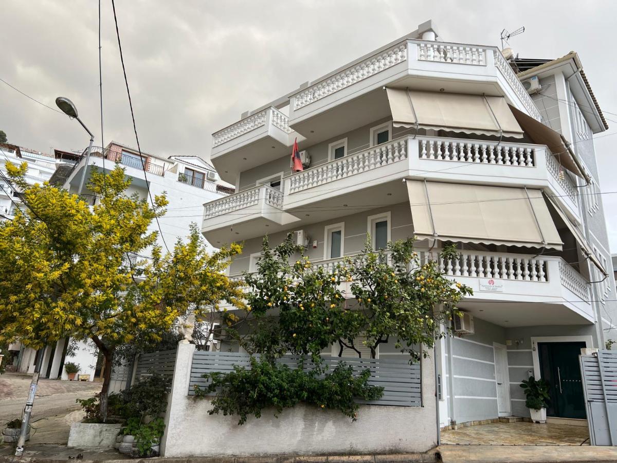 Apartments&Studios ARDIAN-MANDI Sarande Bagian luar foto