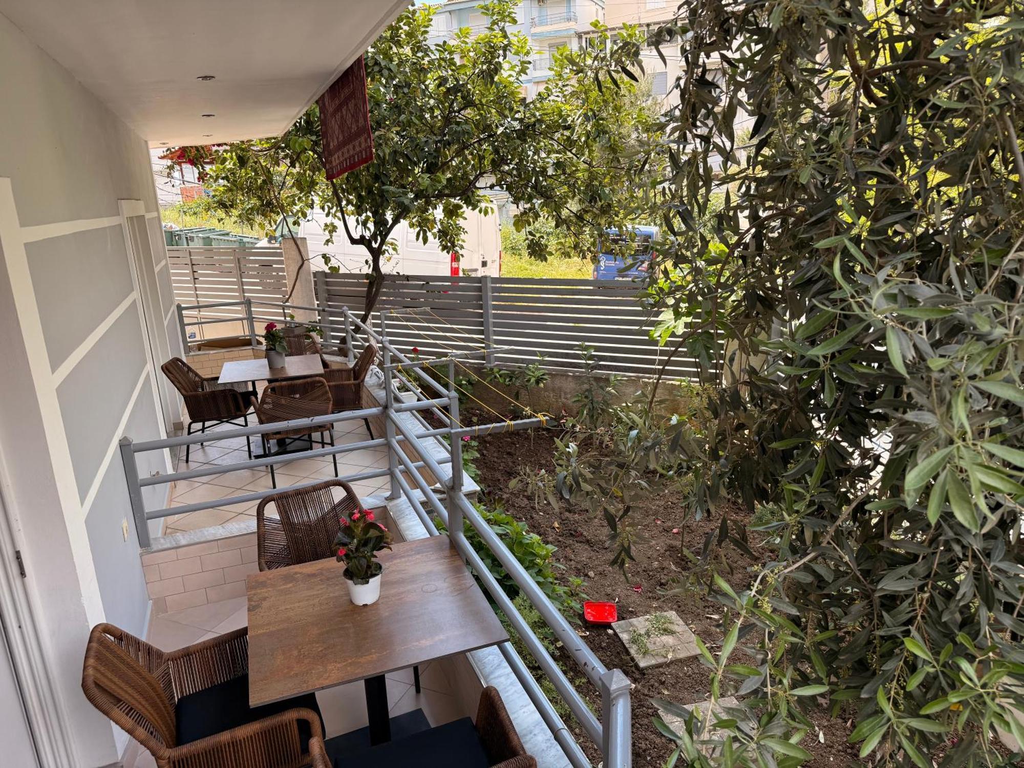 Apartments&Studios ARDIAN-MANDI Sarande Bagian luar foto