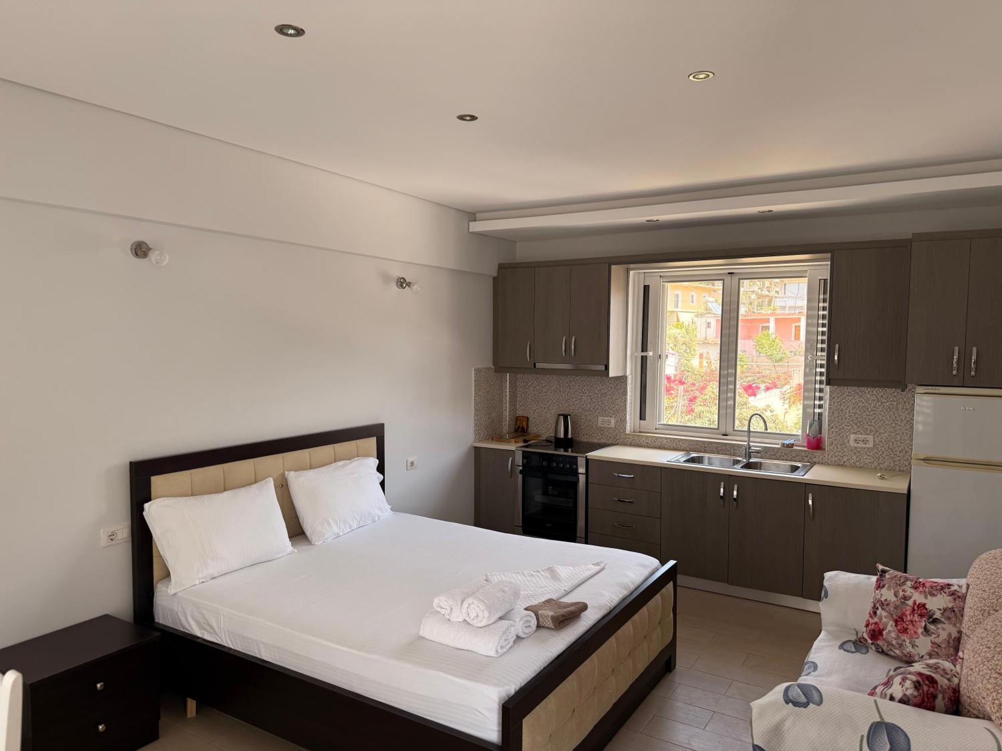 Apartments&Studios ARDIAN-MANDI Sarande Bagian luar foto