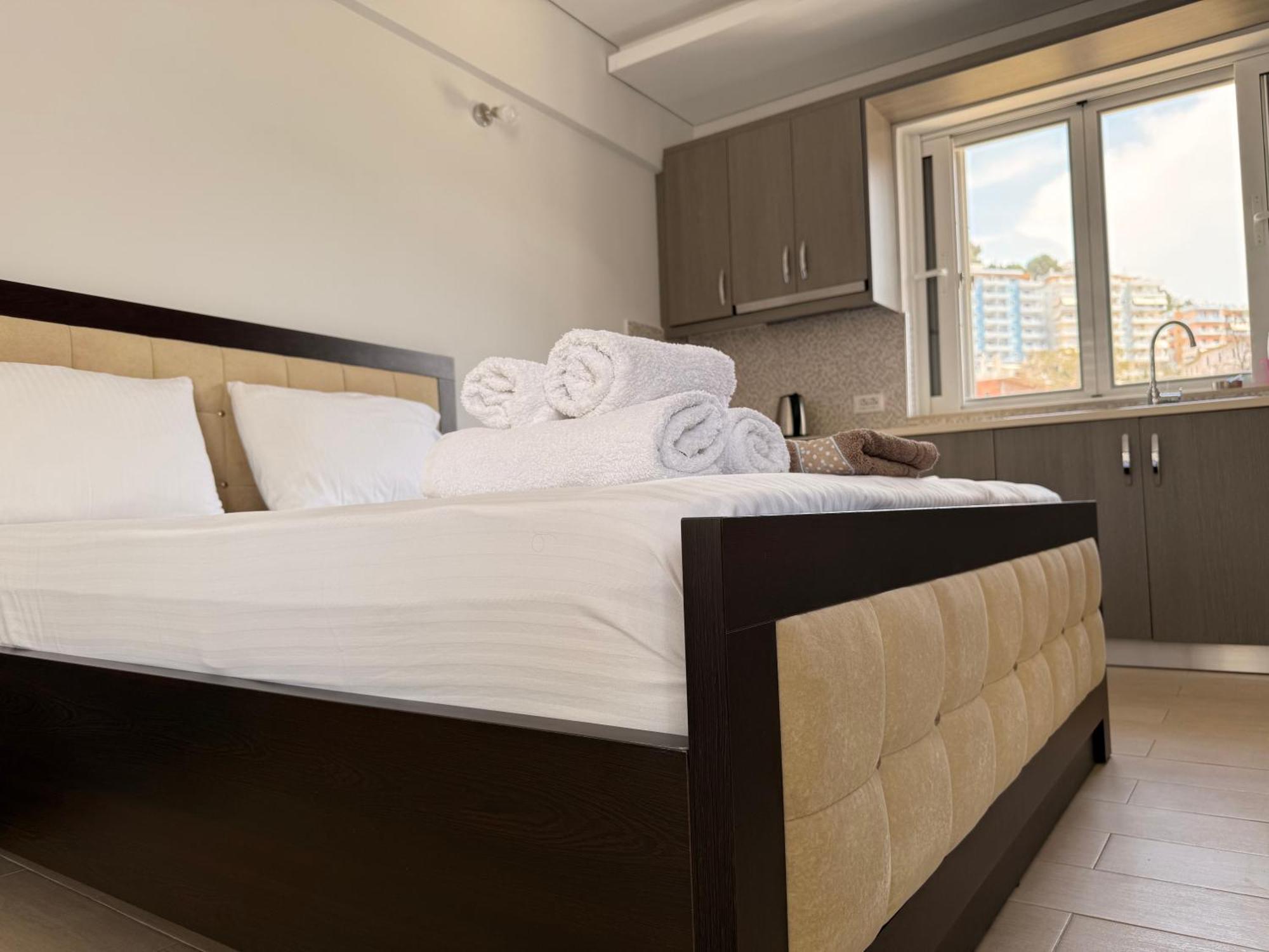Apartments&Studios ARDIAN-MANDI Sarande Bagian luar foto