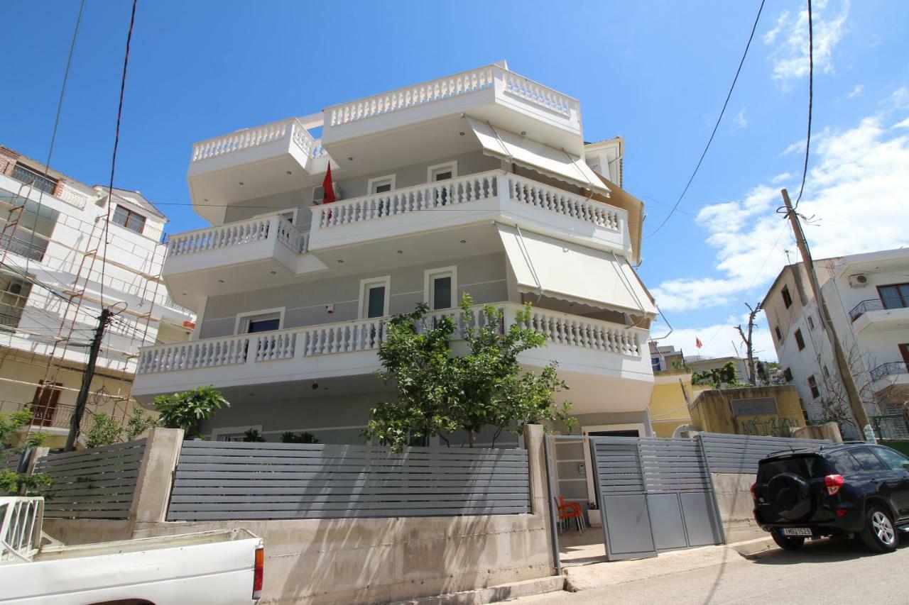 Apartments&Studios ARDIAN-MANDI Sarande Bagian luar foto